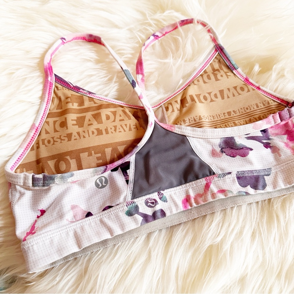Lululemon Flow Y Bra Sz 4 - Picture 6 of 7